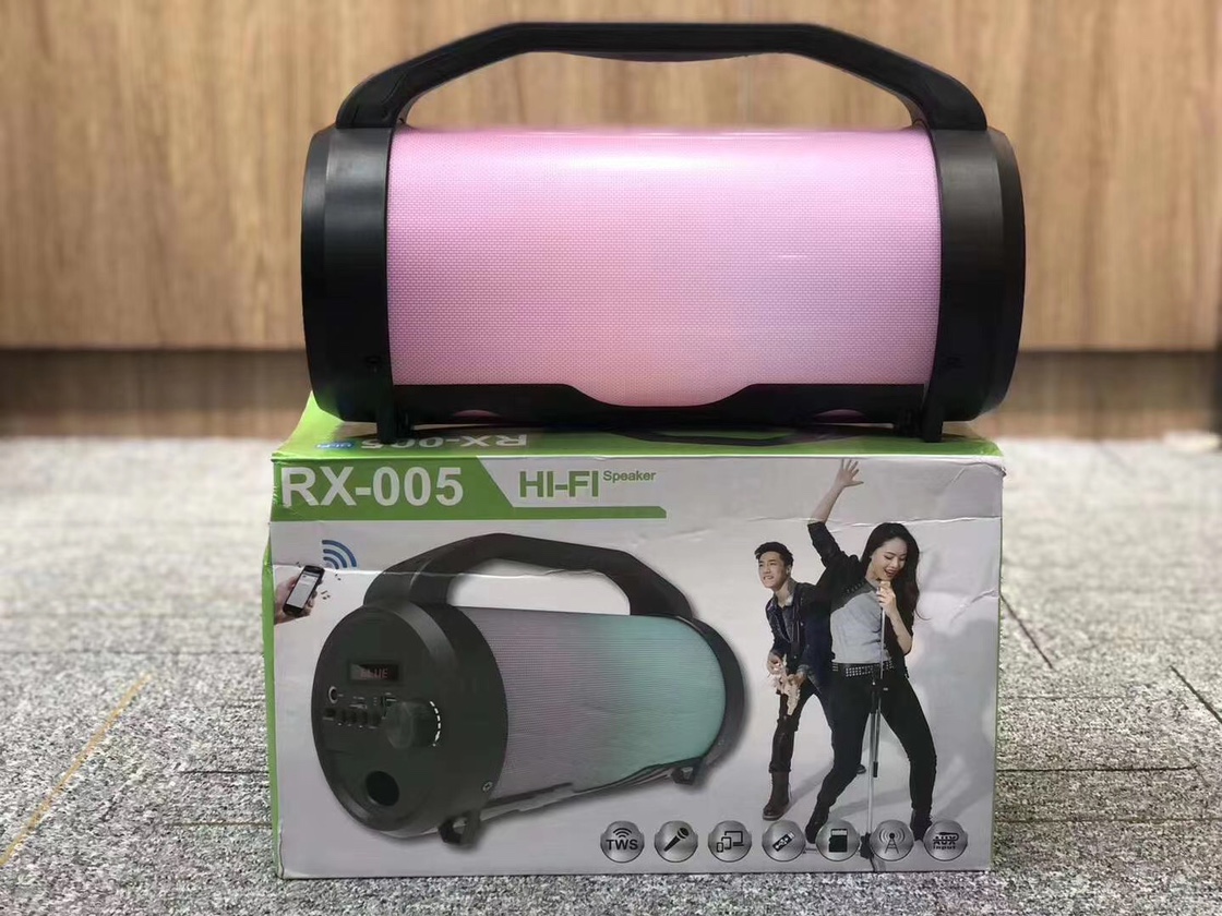 带灯圆桶蓝牙音响U盘