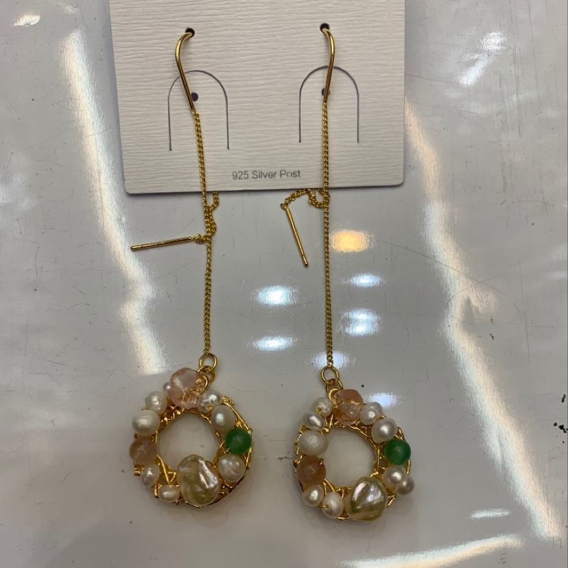 Ancient-style genuine pearl, Baroque chalcedony, agate and crushed stone earrings, ear strings details Picture