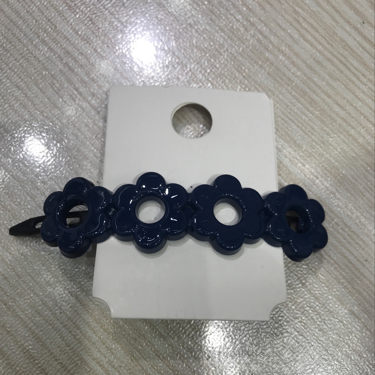 Small Five-Petal Flower Clip Hairpin Headpiece Application Scenario