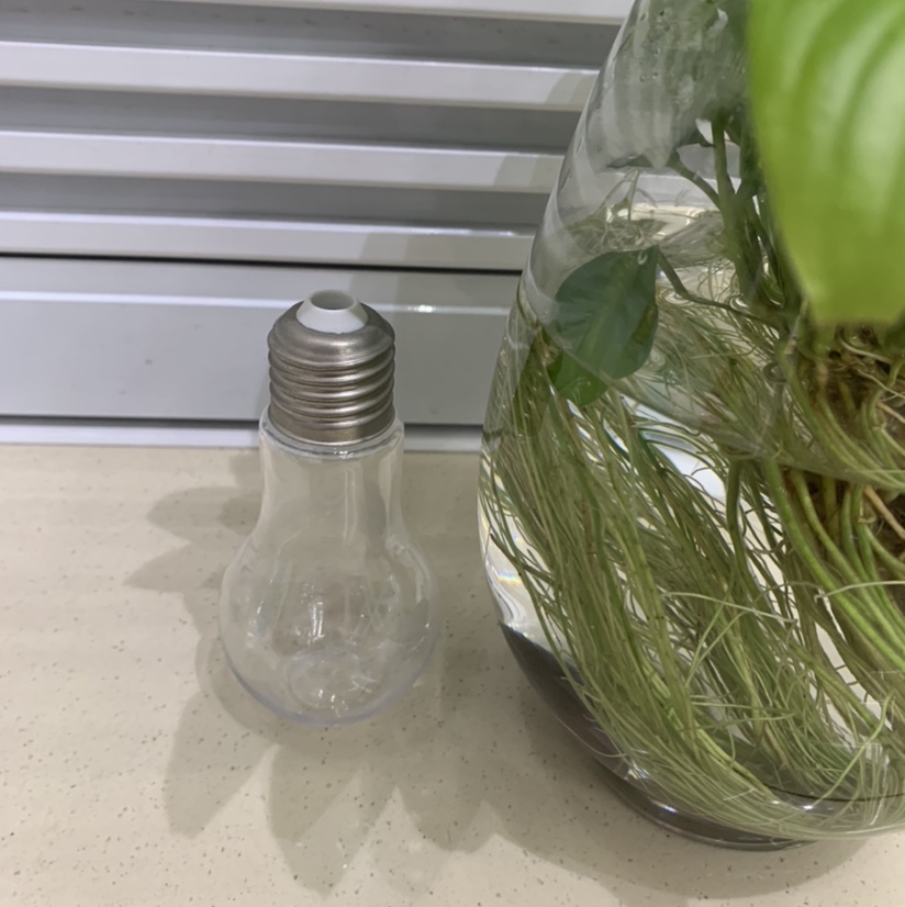 100ml饮料瓶，灯泡瓶产品图
