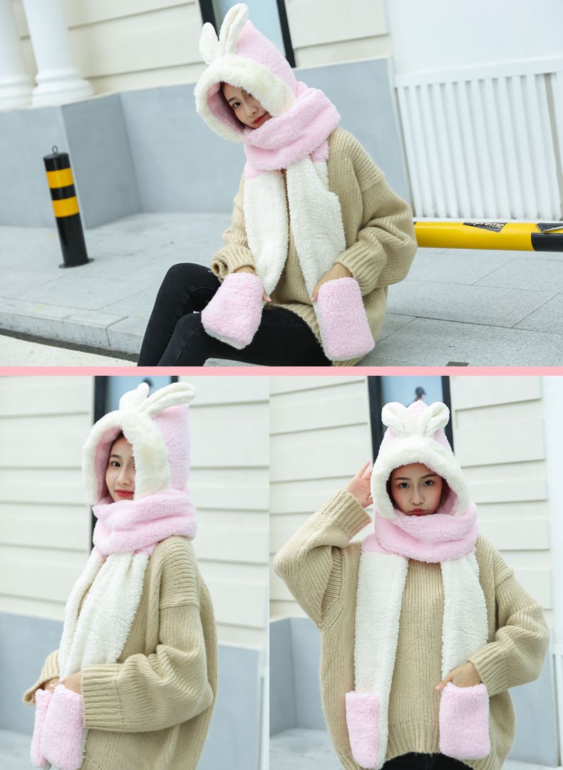 This is a cute and fluffy Japanese hooded scarf for girls. It is thick and warm for female students detail image 9