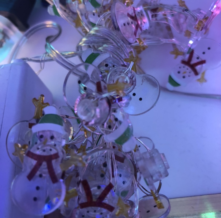 30头铜线灯雪人