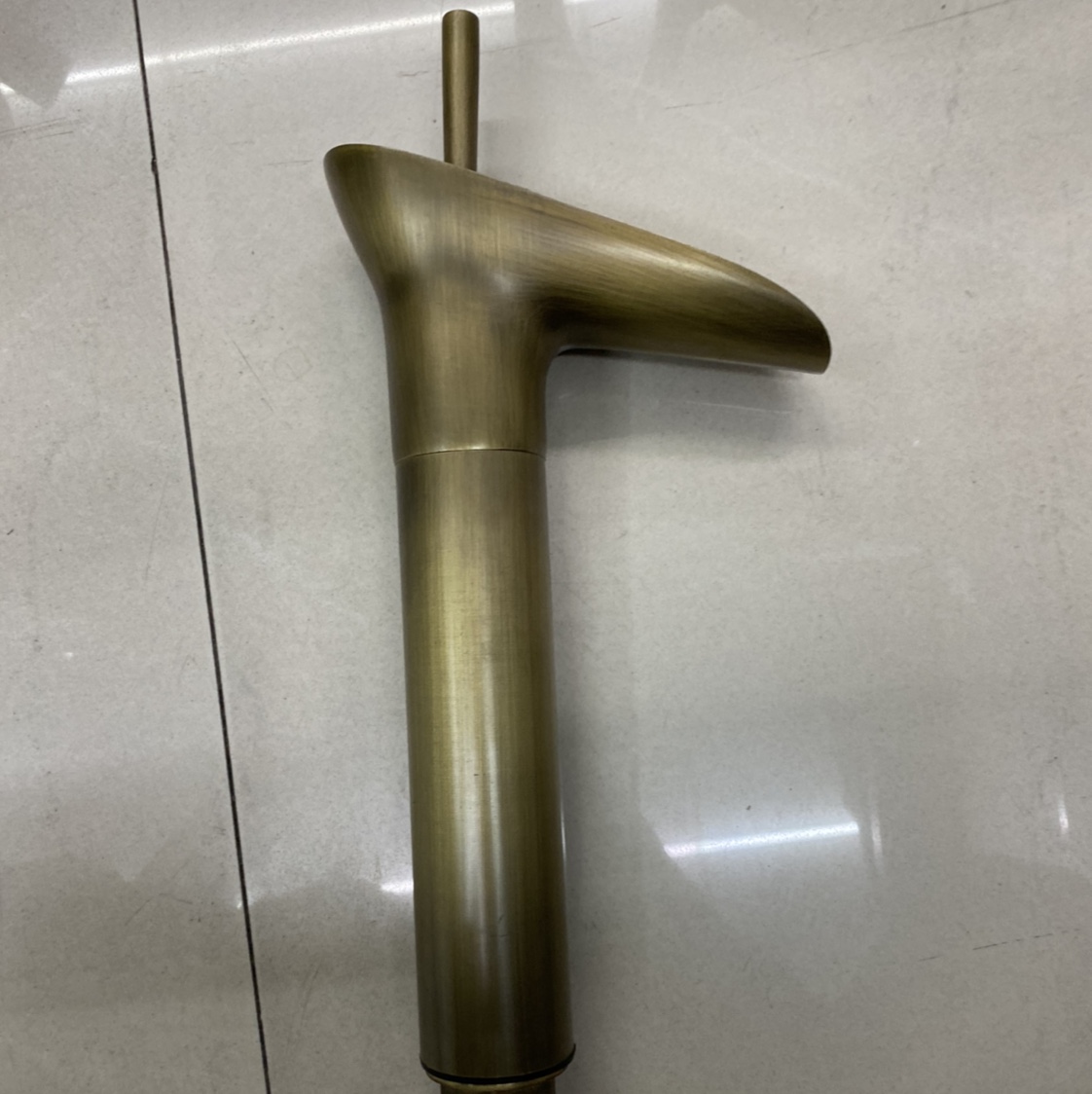 青古水龙头