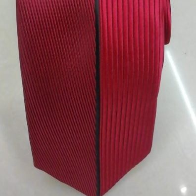 Yarn-dyed tie -