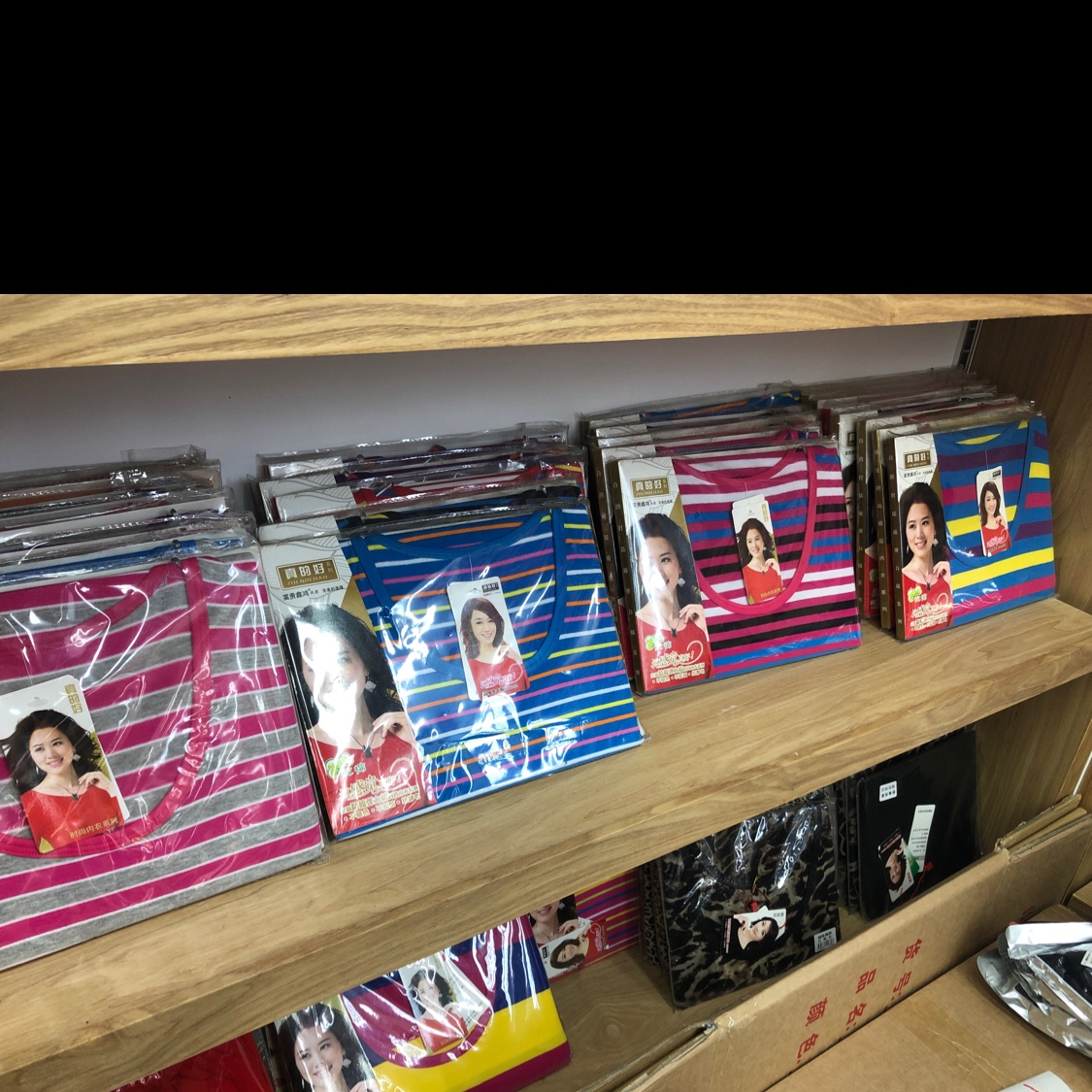 女士莱卡棉条子单衣