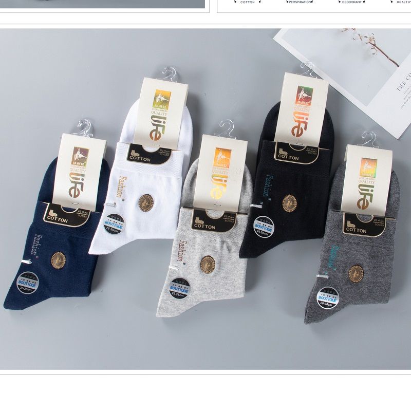 New men's socks for autumn and winter, individually packaged mid-waist sports and casual socks, embroidered leather combed cotton mid-calf socks, factory direct sales Specification image