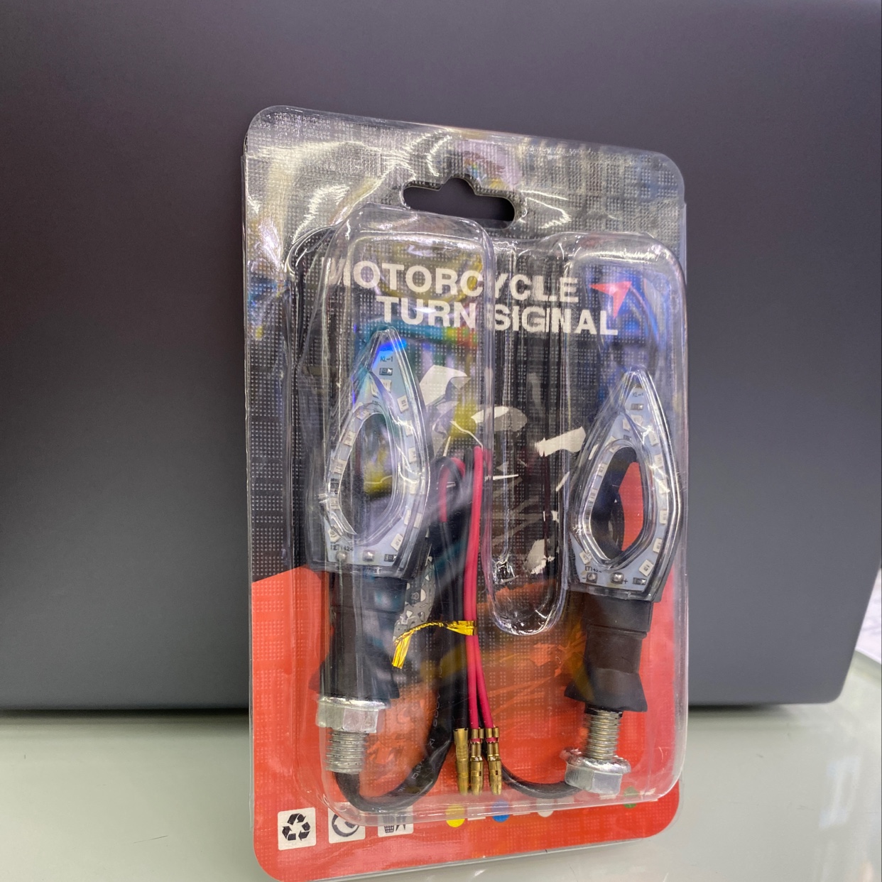 Motorcycle turn signal