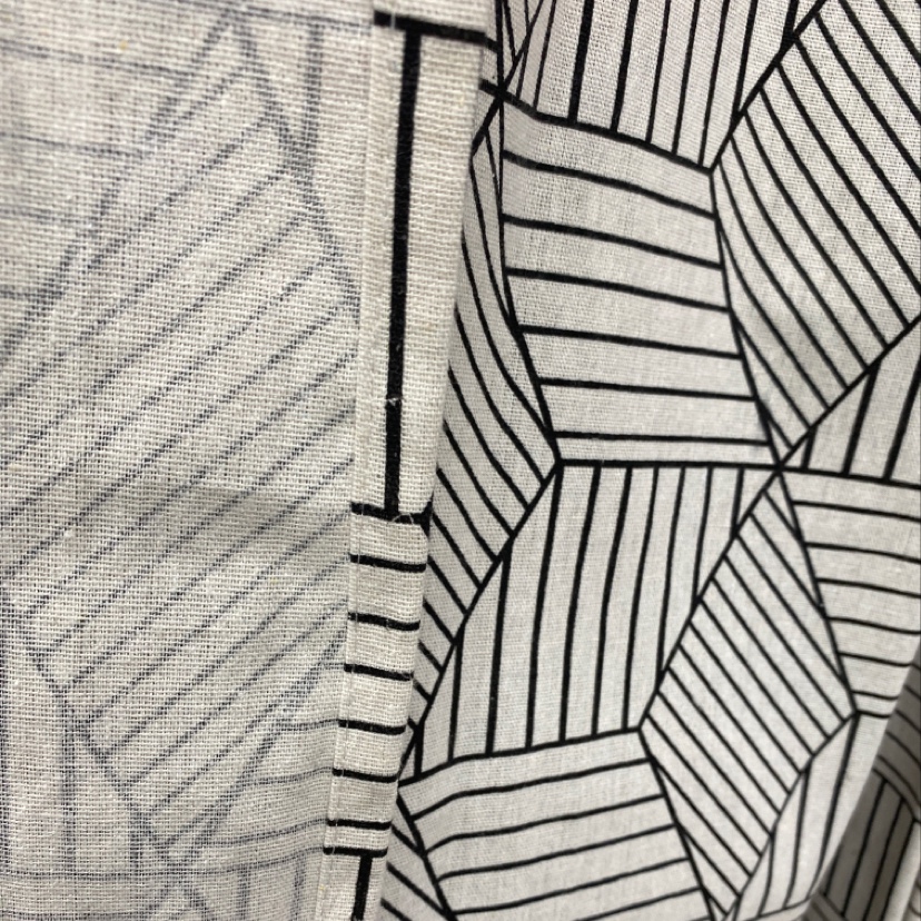 欧洲风几何系列白色六边形棉麻印花落地窗帘产品图