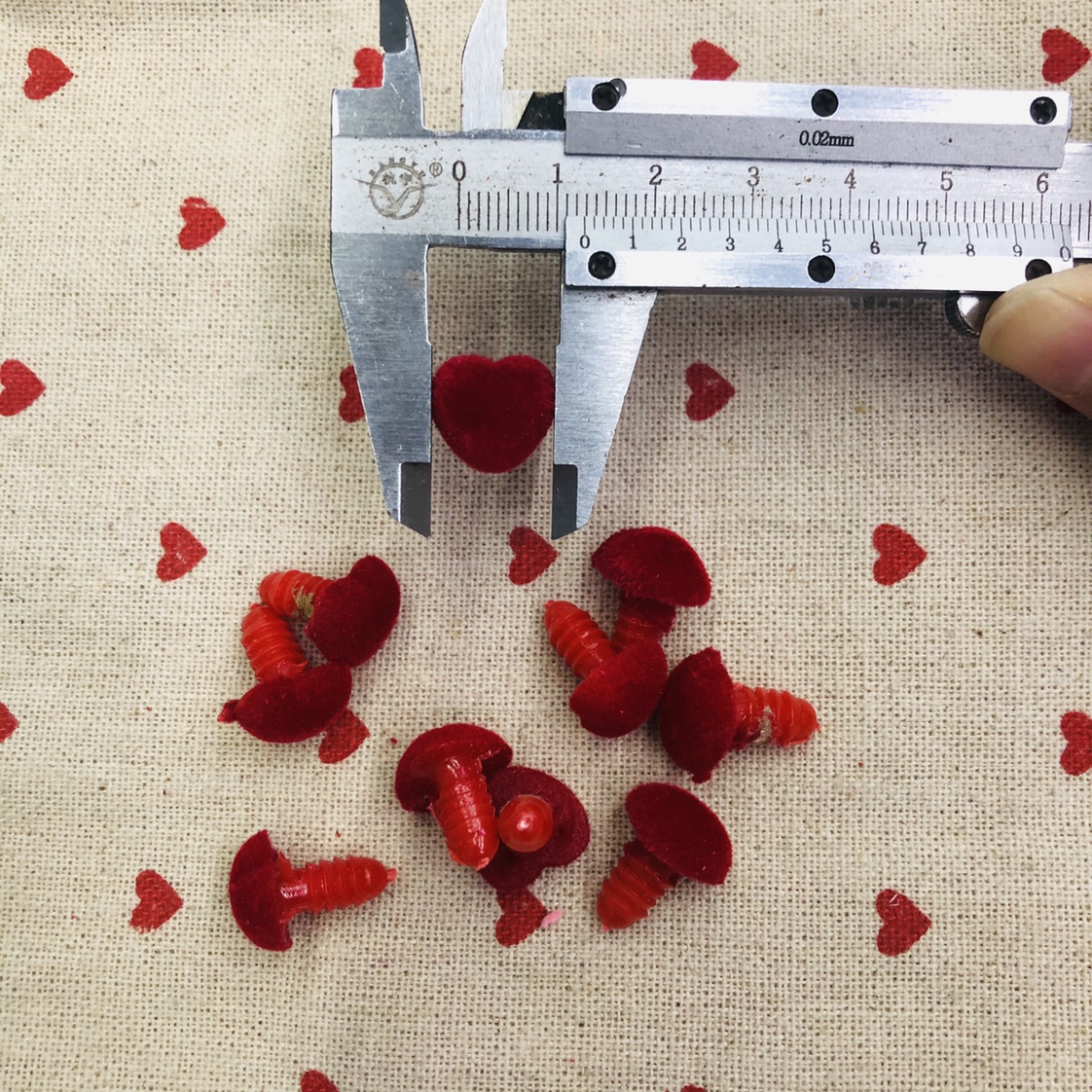 Flocking thread heart thumbnail