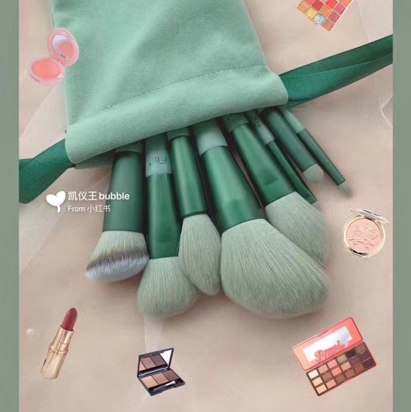 13支化妆刷，