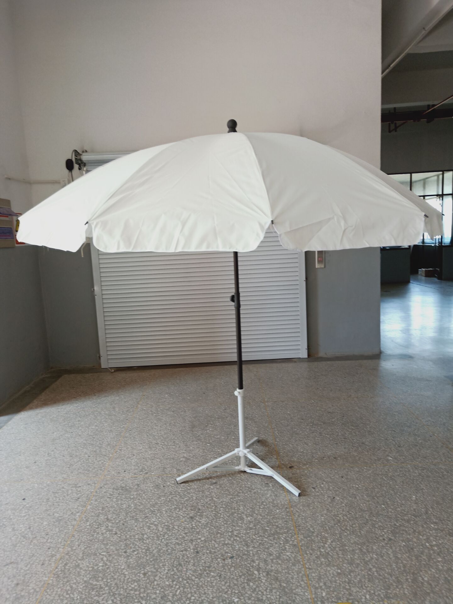 2.5-meter outdoor sun protection, rainproof and sunshade polyester sun umbrella, furniture umbrella, advertising umbrella, foreign trade umbrella undefined