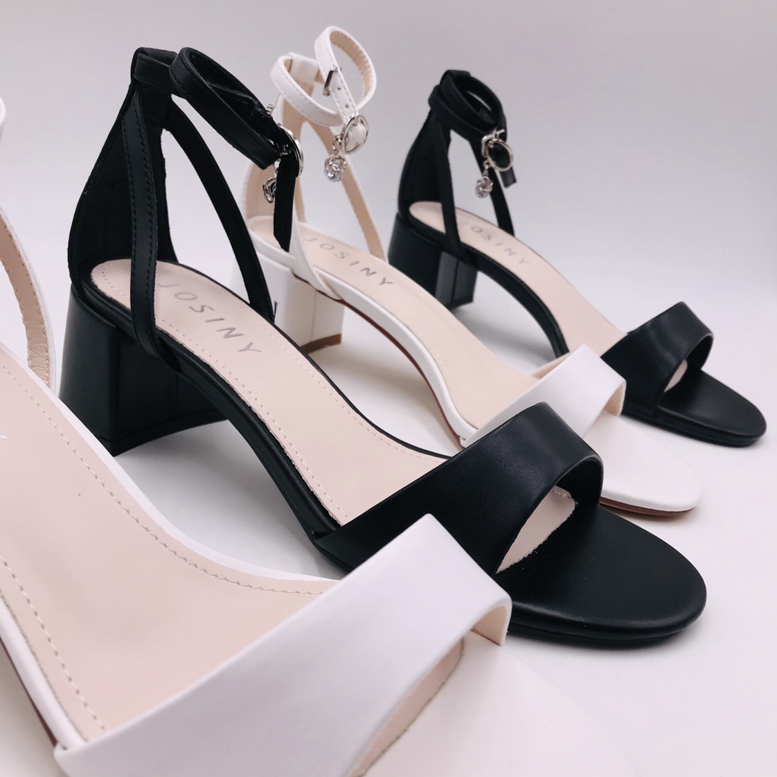 Victory Shoes' new summer sandals for women, open-toe, one-button, high-heeled, thick-heeled, slimming, and water diamond commuting women Specification image