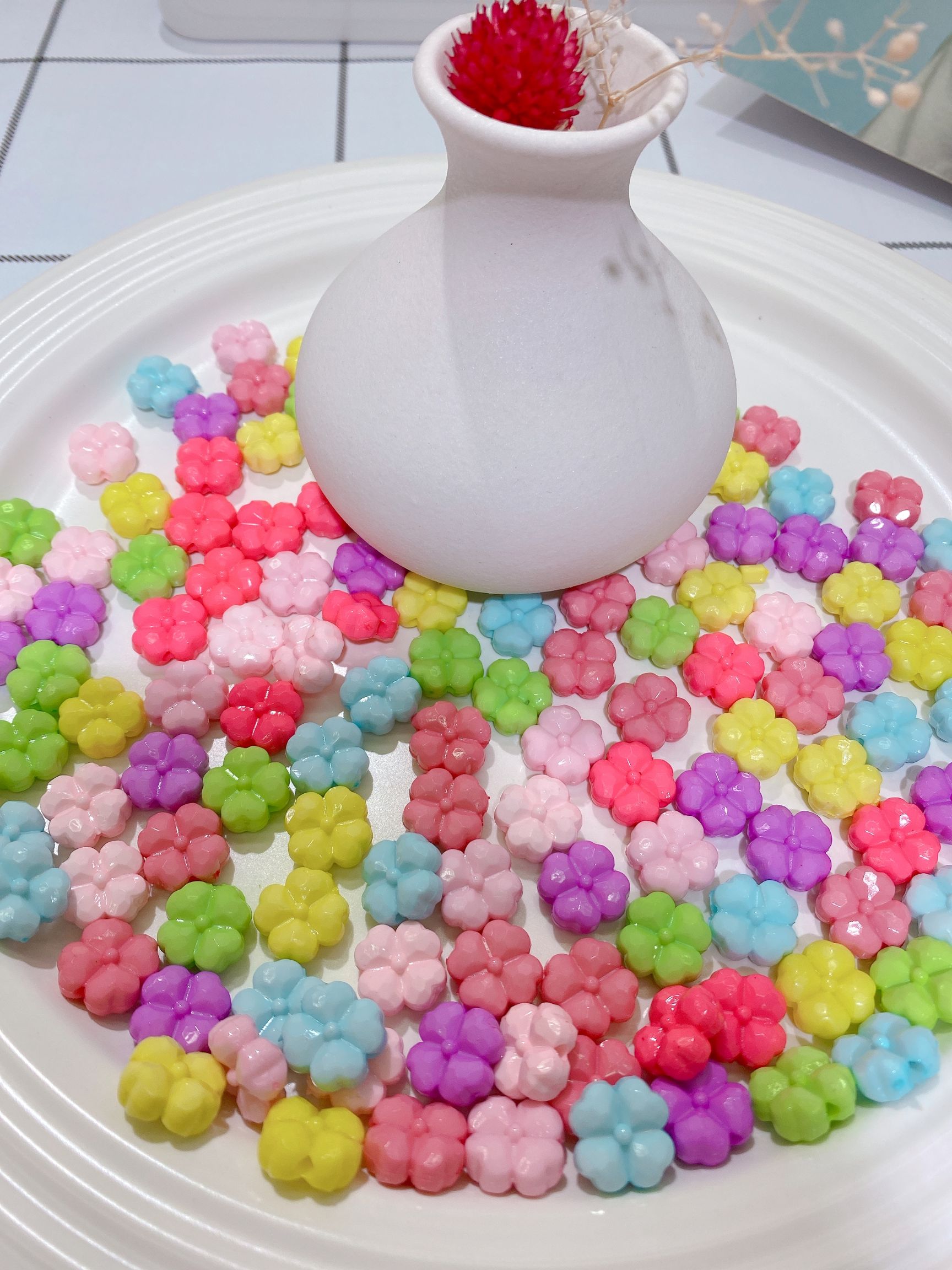 Acrylic solid color straight cut face four petals DIY children's necklace accessories thumbnail