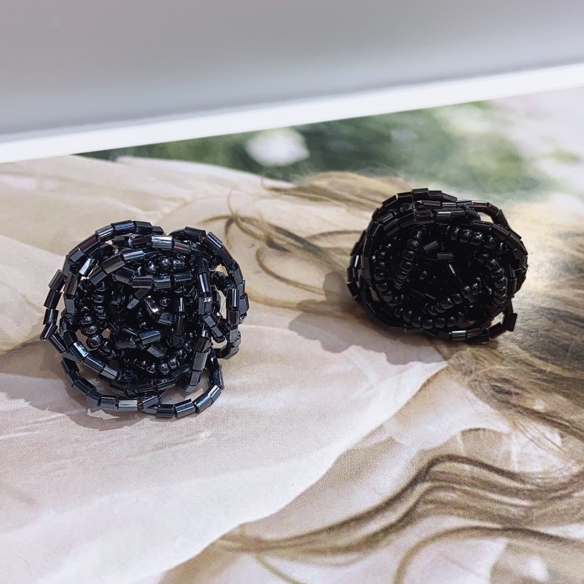 Rice bead woven ring