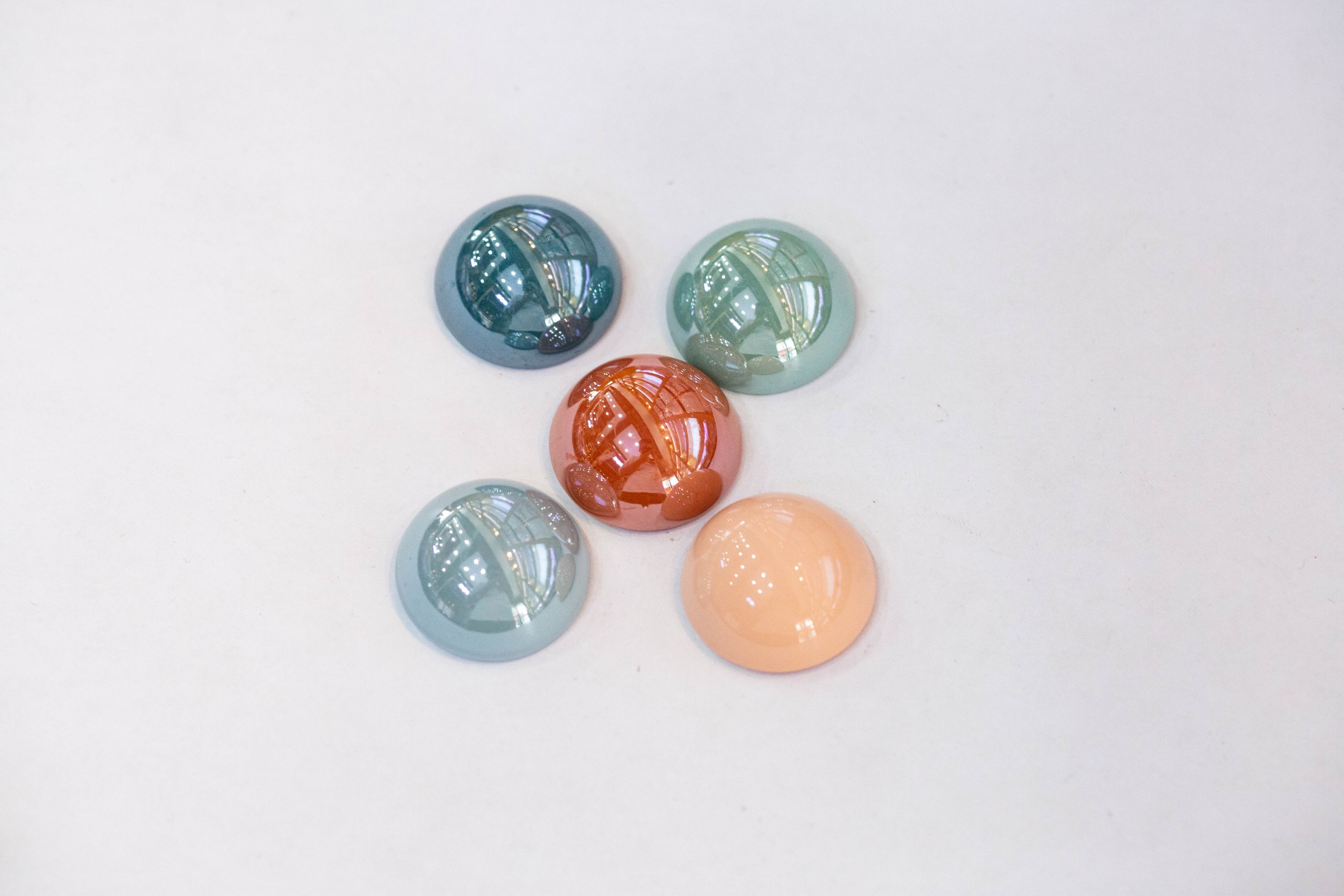 Direct selling half-round ABS imitation pearls hand-sewn clothing shoes accessories DIY color UV flat bottom pearls thumbnail