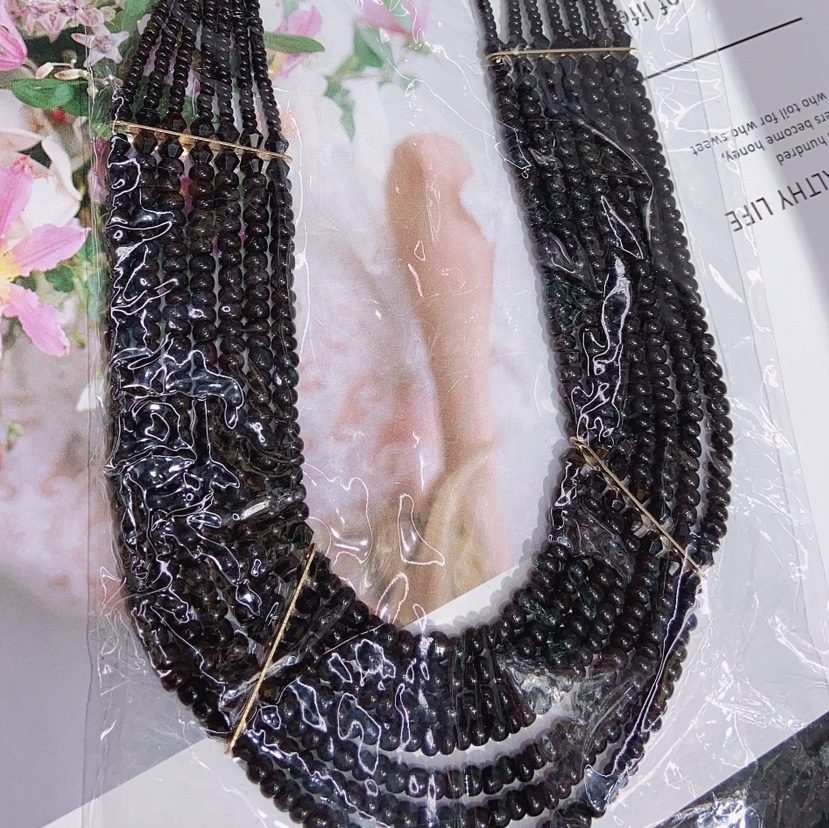 Handmade rice bead woven necklace details Picture