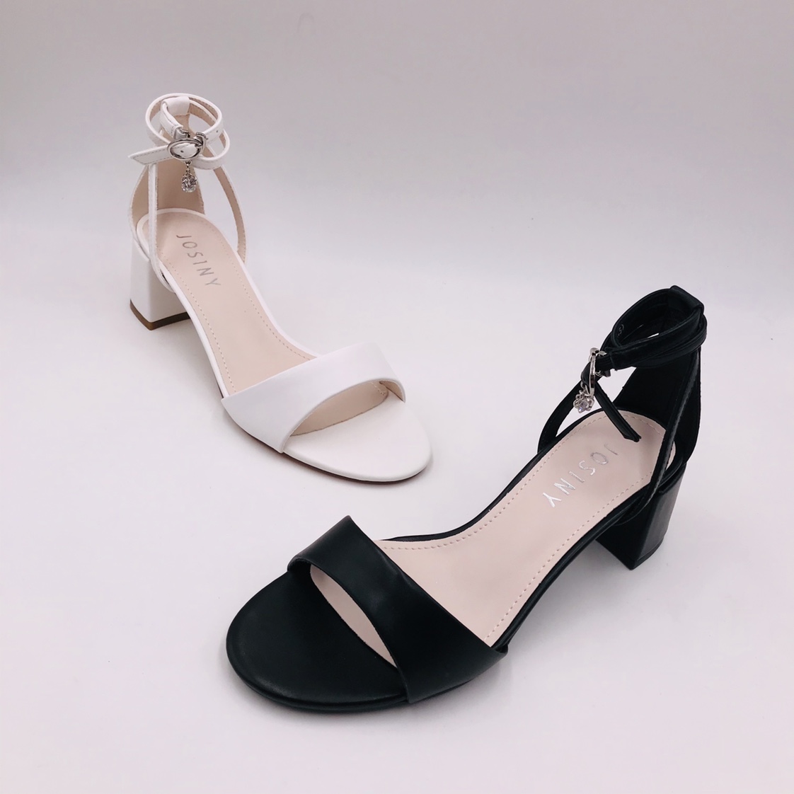 Victory Shoes' new summer sandals for women, open-toe, one-button, high-heeled, thick-heeled, slimming, and water diamond commuting women