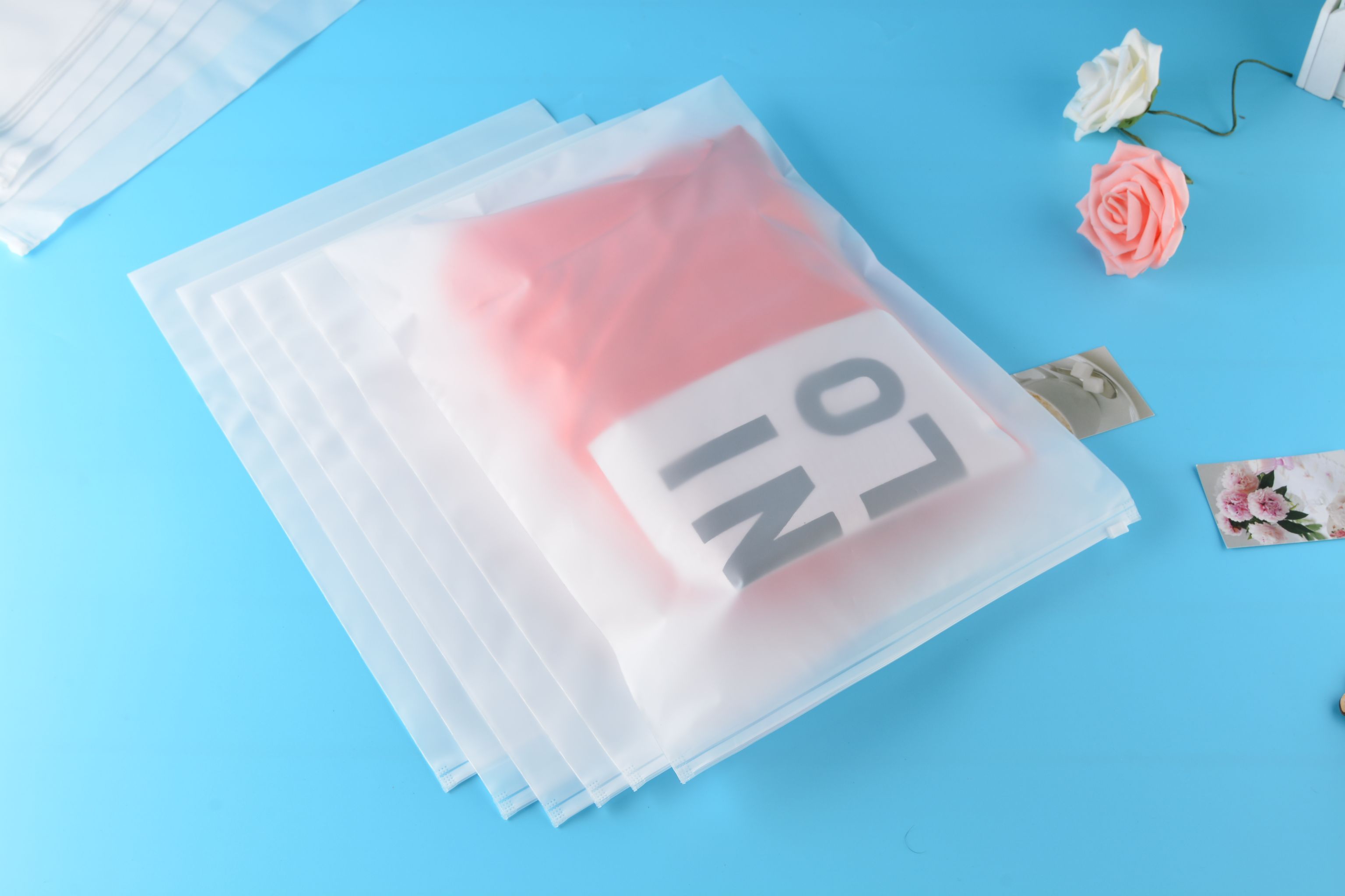 Frosted zipper bag 35*40 thumbnail