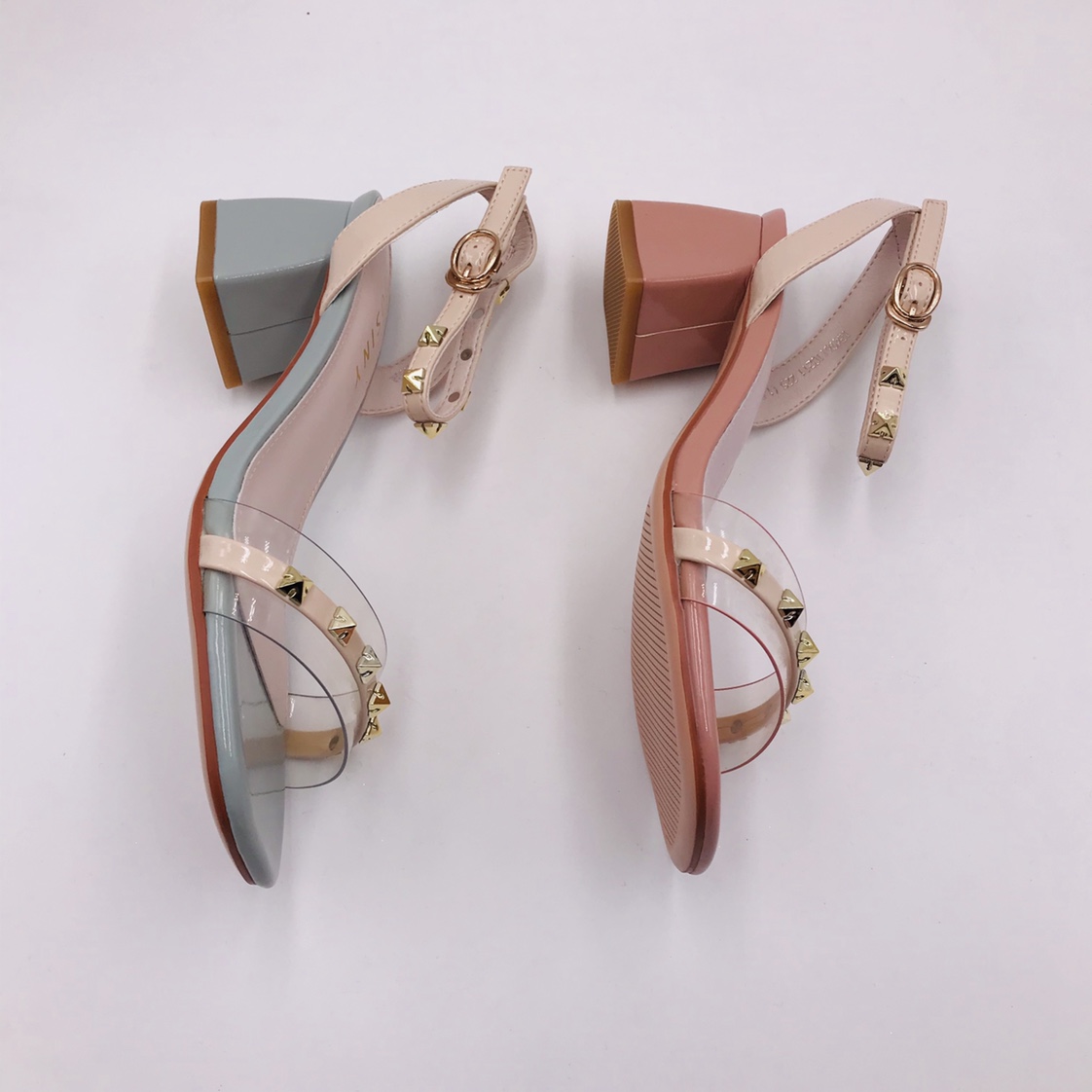Victory Shoes' new summer sandals for women, featuring open-toe, one-button high heels, thick heels, slimming rivets and fashionable women's shoes details Picture