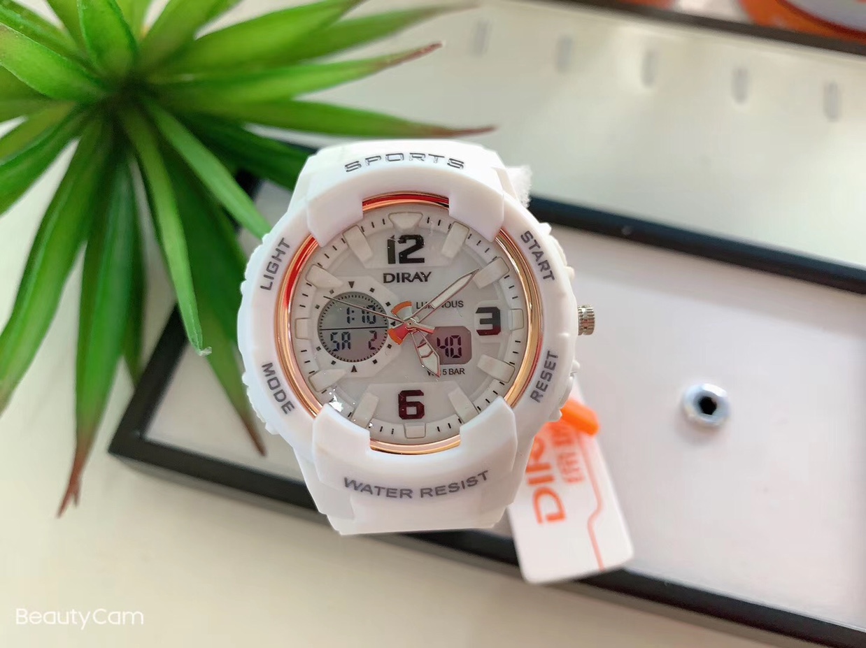 Dual-movement watch details Picture