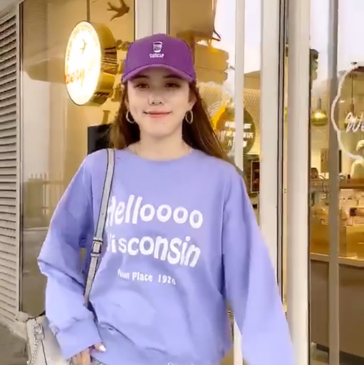 Round neck long sleeve thumbnail