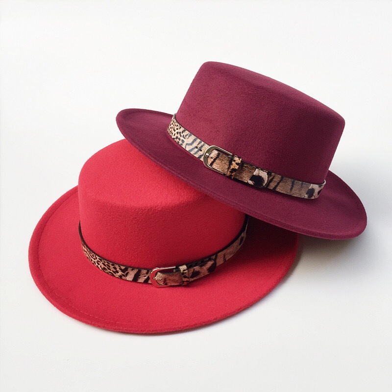 Autumn and winter hats: Women's trendy Korean-style leopard print belt woolen hats, men's retro British domed casual flat top hats details Picture
