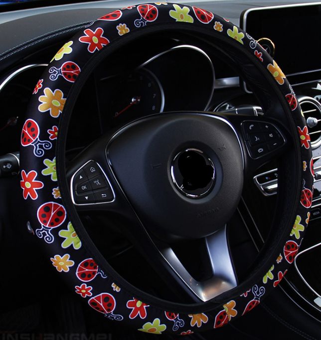Beetle print steering wheel cover