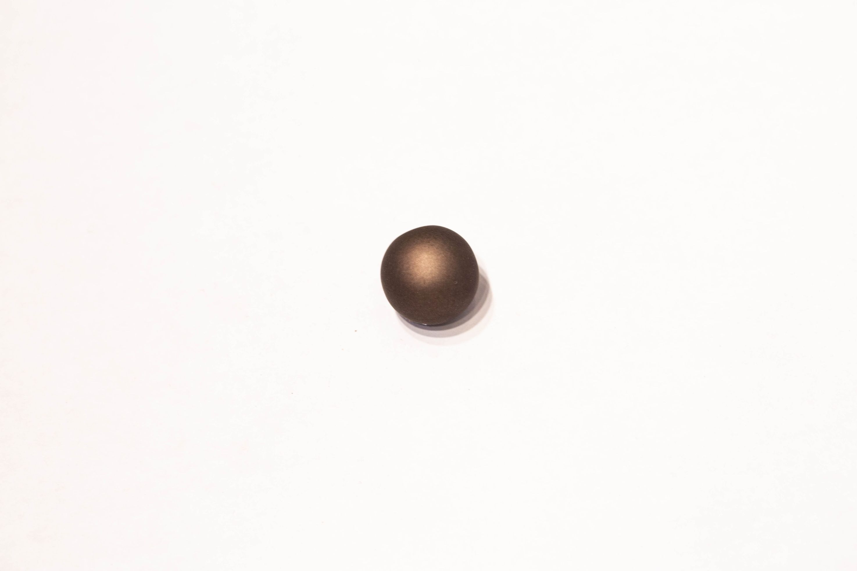 Factory direct sales of rubber painted offset hole round bead headwear accessories, wholesale of new Korean version striped headband accessories beads Application Scenario