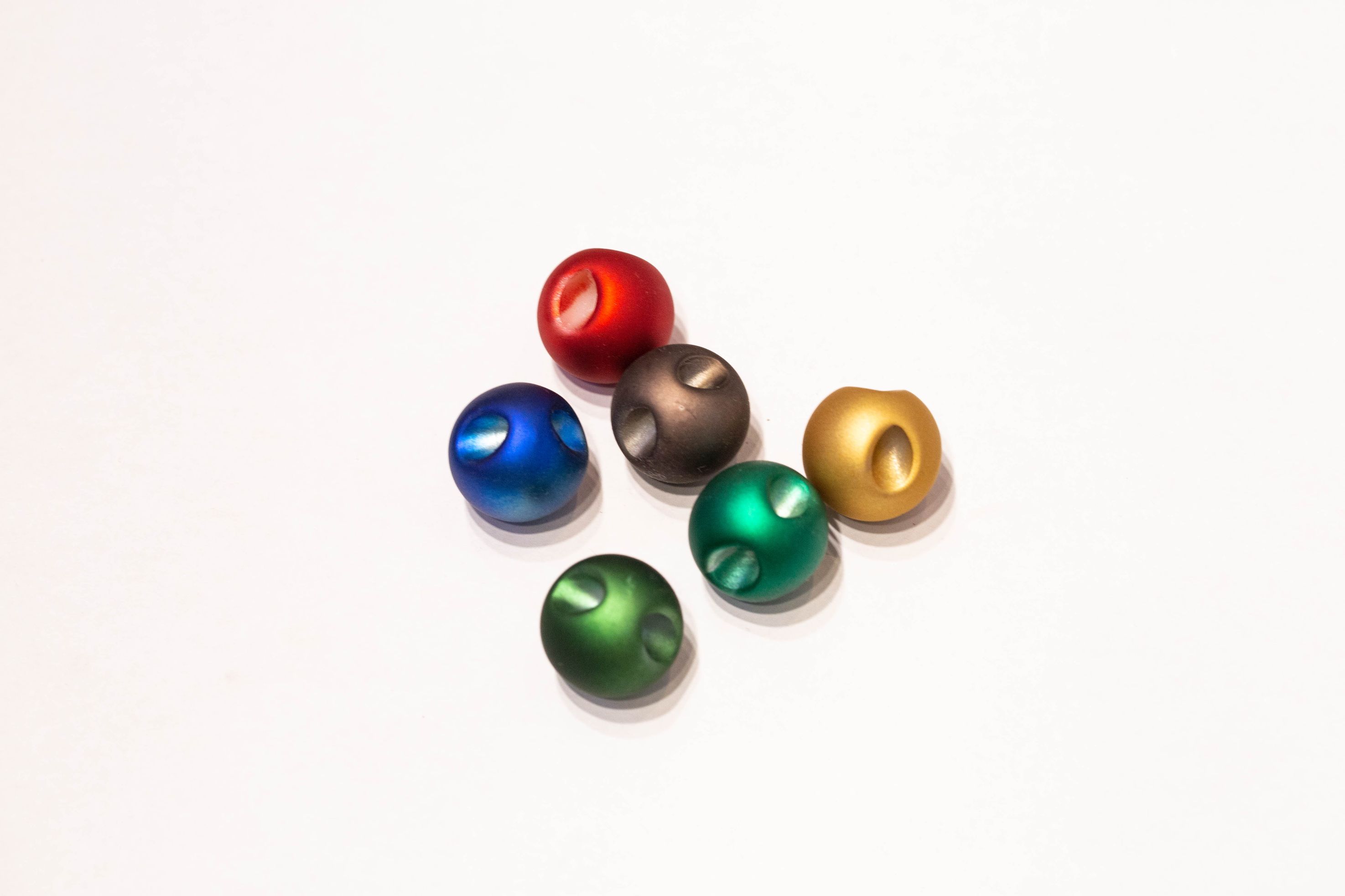 Factory direct sales of rubber painted offset hole round bead headwear accessories, wholesale of new Korean version striped headband accessories beads
