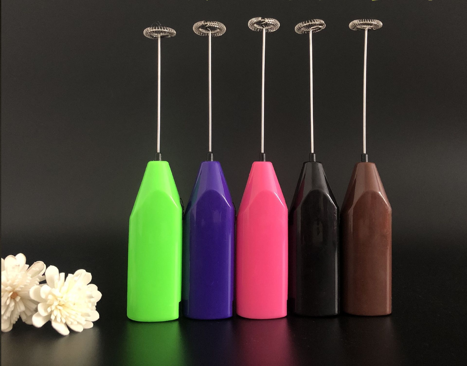 Mini electric stirrer