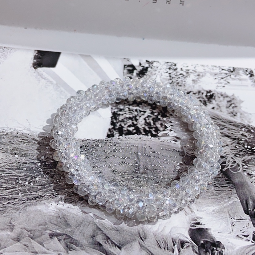 Crystal woven bracelet Application Scenario