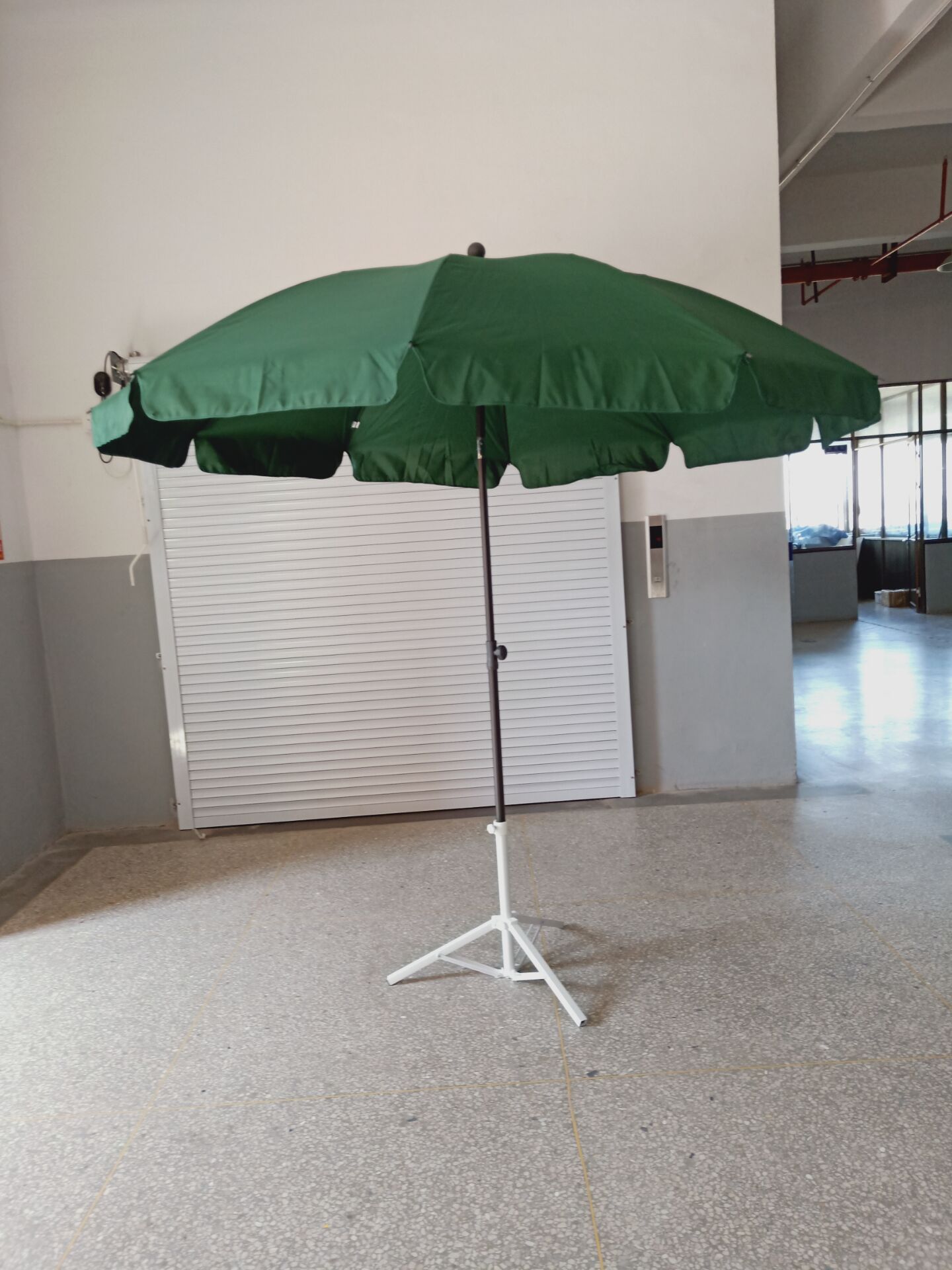 2.5-meter outdoor sun protection, rainproof and sunshade polyester sun umbrella, furniture umbrella, advertising umbrella, foreign trade umbrella undefined