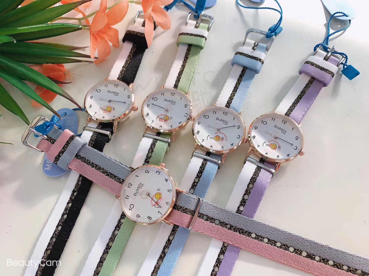 Hand student watch details Picture