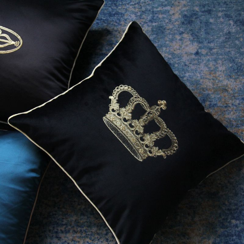 Sofa cushions, living room headboard embroidered Chinese-style cushions, office sofa cushions, bay window pillowcases Application Scenario