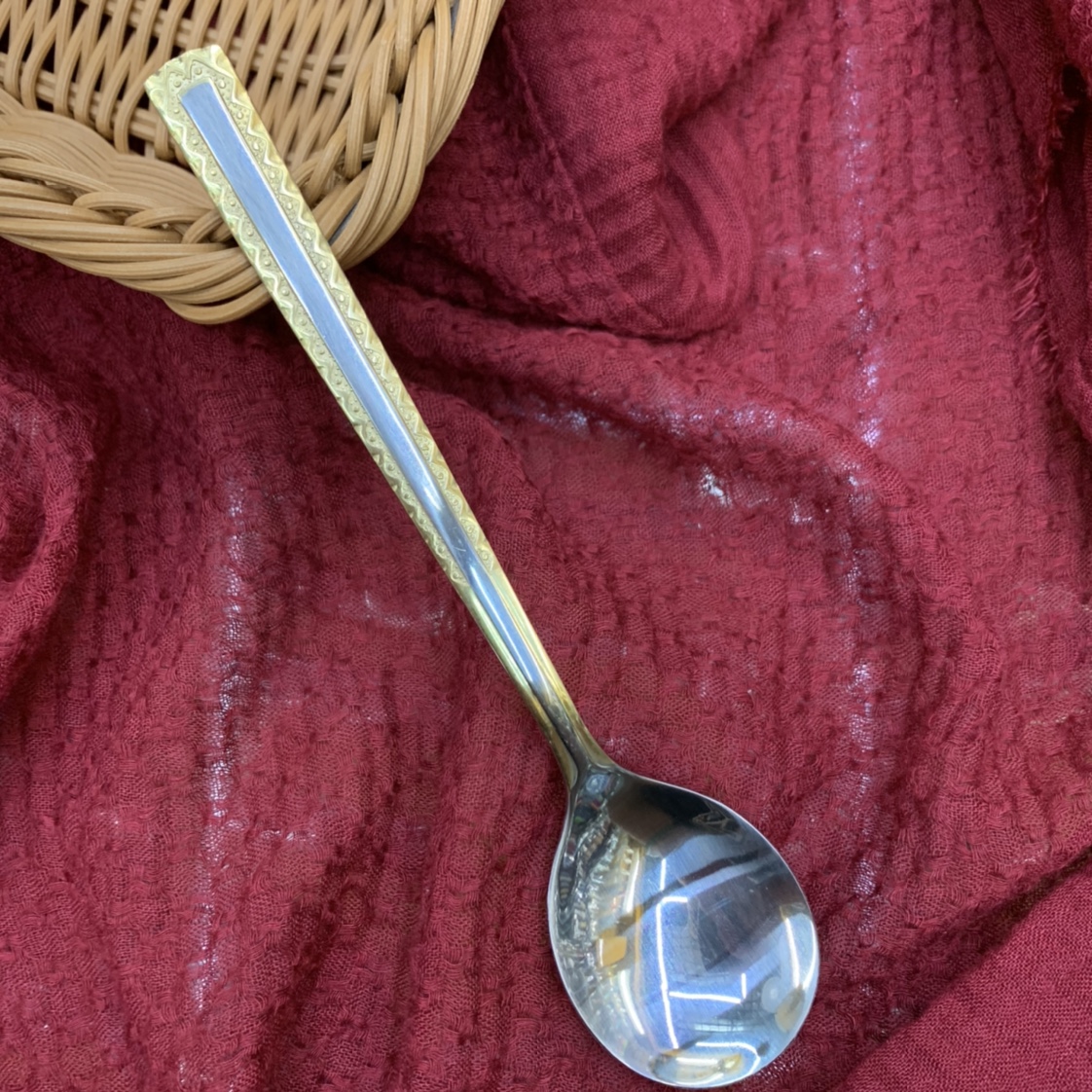 经典镀金花边圆匙