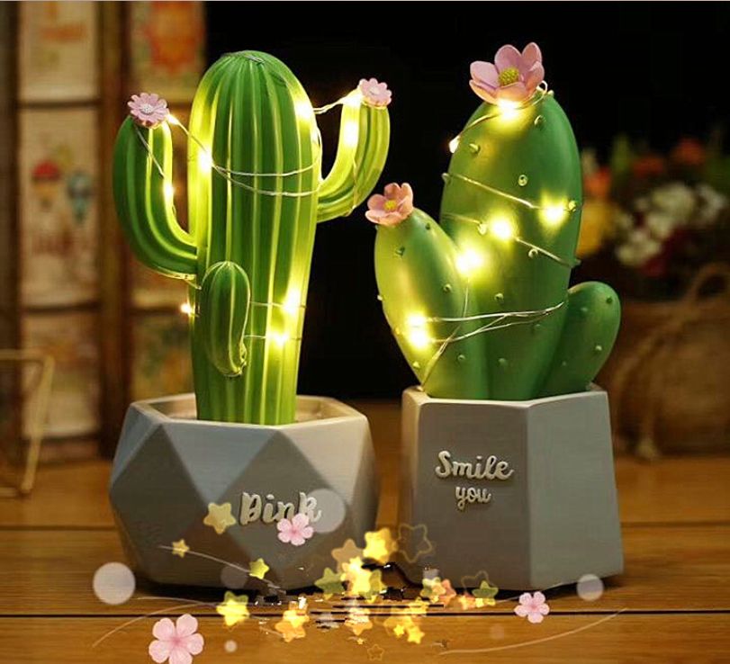 Creative Nordic style cactus decoration piece INS pink girl heart room bedroom decoration lamp