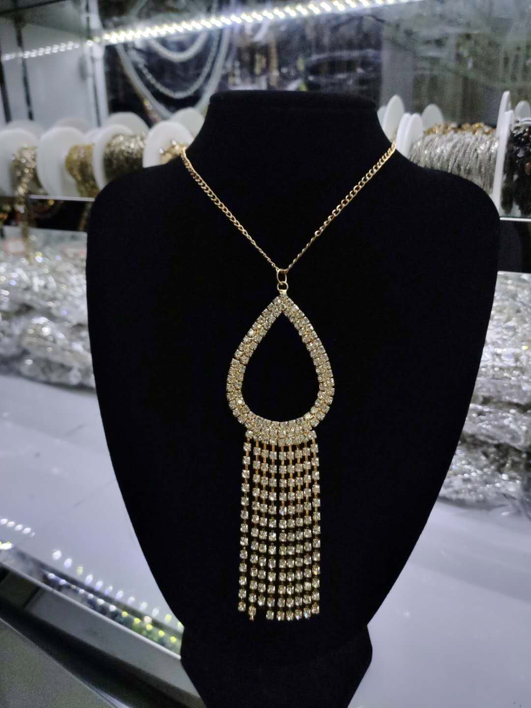 镶钻、项链、饰链、流苏