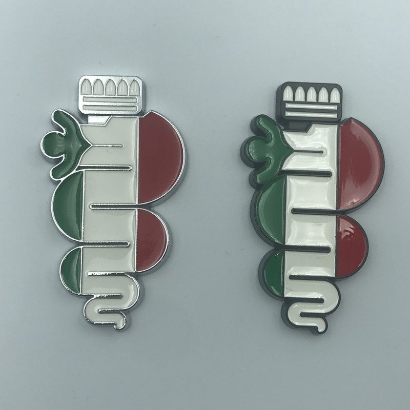 Alfa Romeo Giulia leaf plate side logo modified three-color Snake mesh tail logo