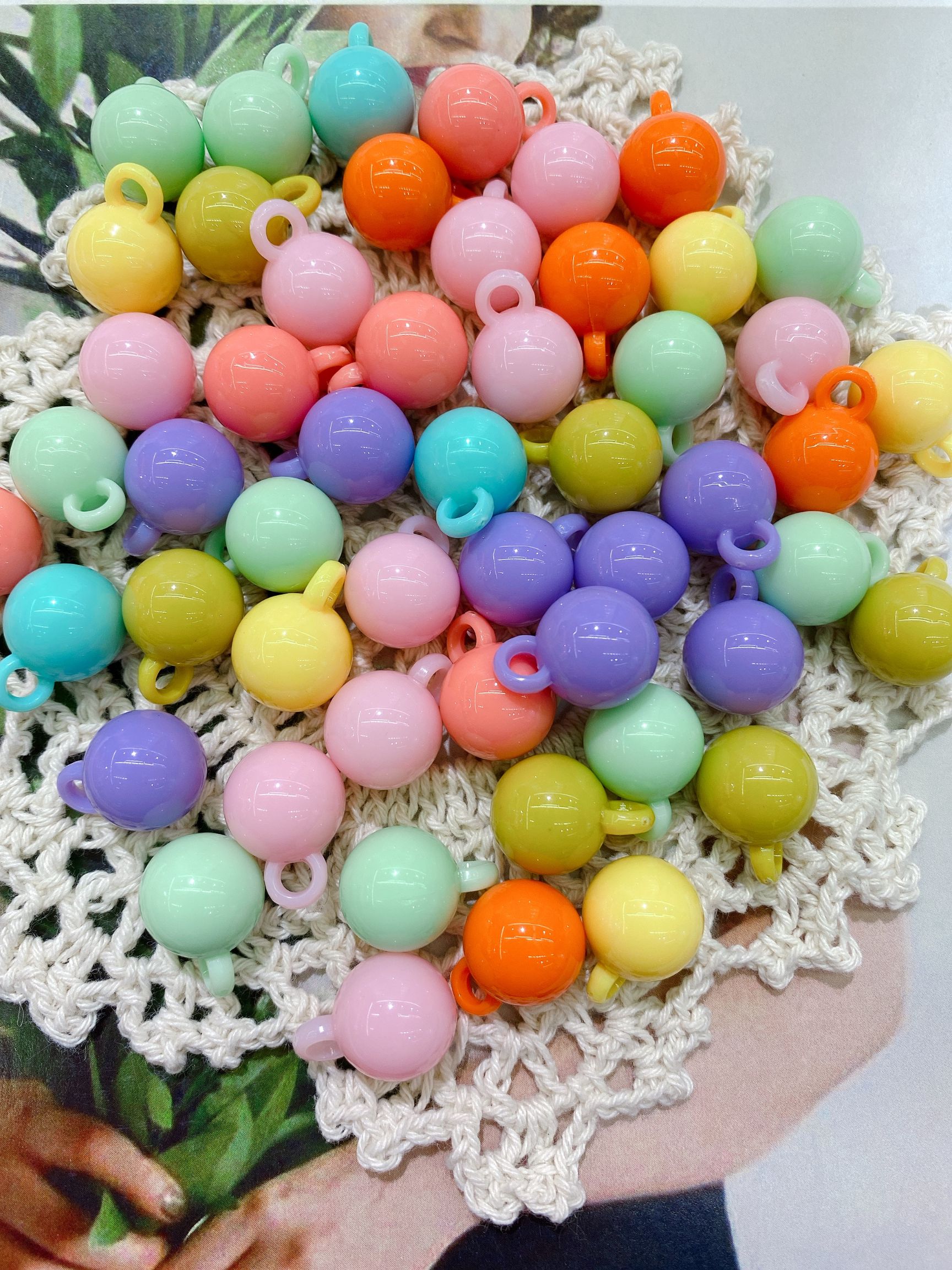 Acrílico drop hole sólido color bola bola DIY niños accesorios para el pelo, accesorios de colgante detail image 1