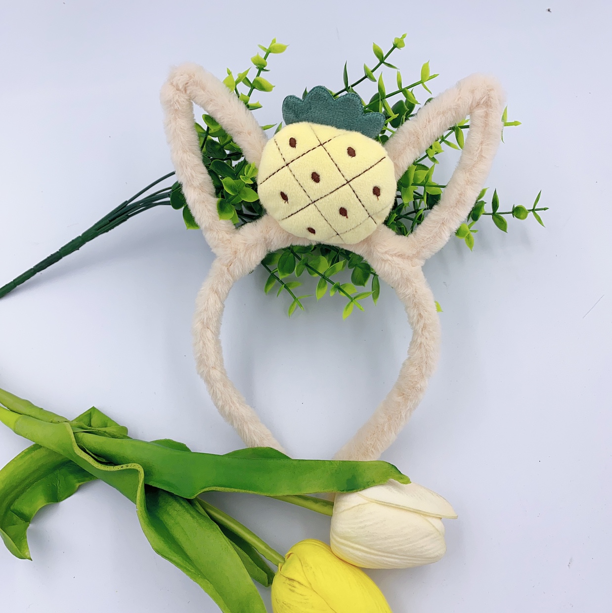 毛毛兔耳头扣图