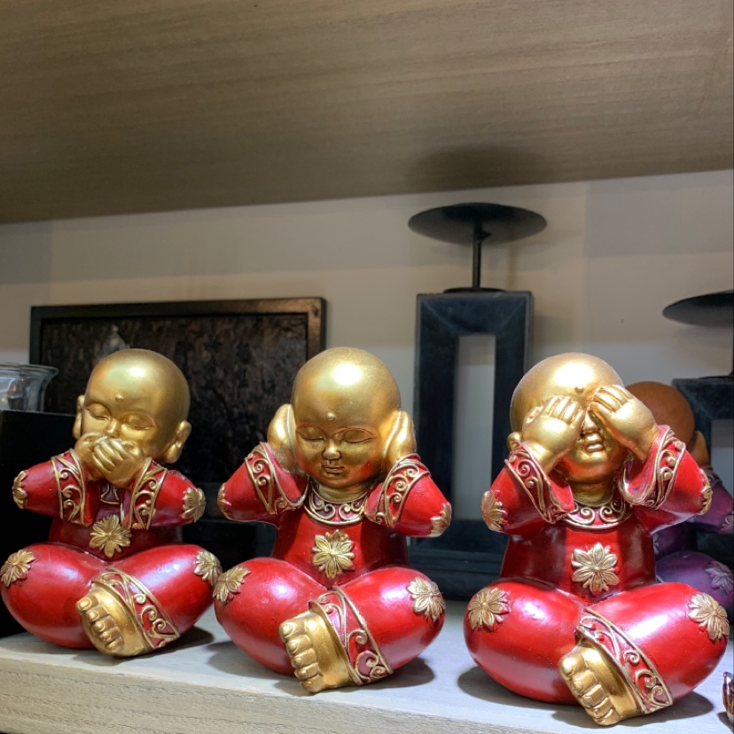 Antique bright red and gold little Novice Monk set home decoration, handicraft, Buddha statue decoration, table decoration Specification image
