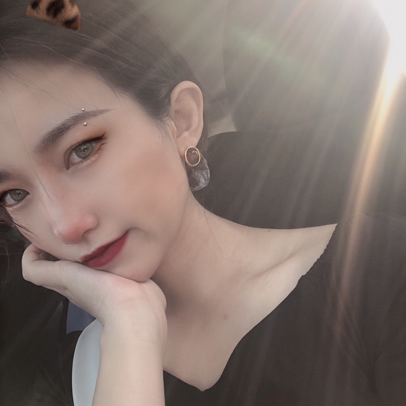 Korean-style ear studs with a high-quality texture and anti-allergy features details Picture