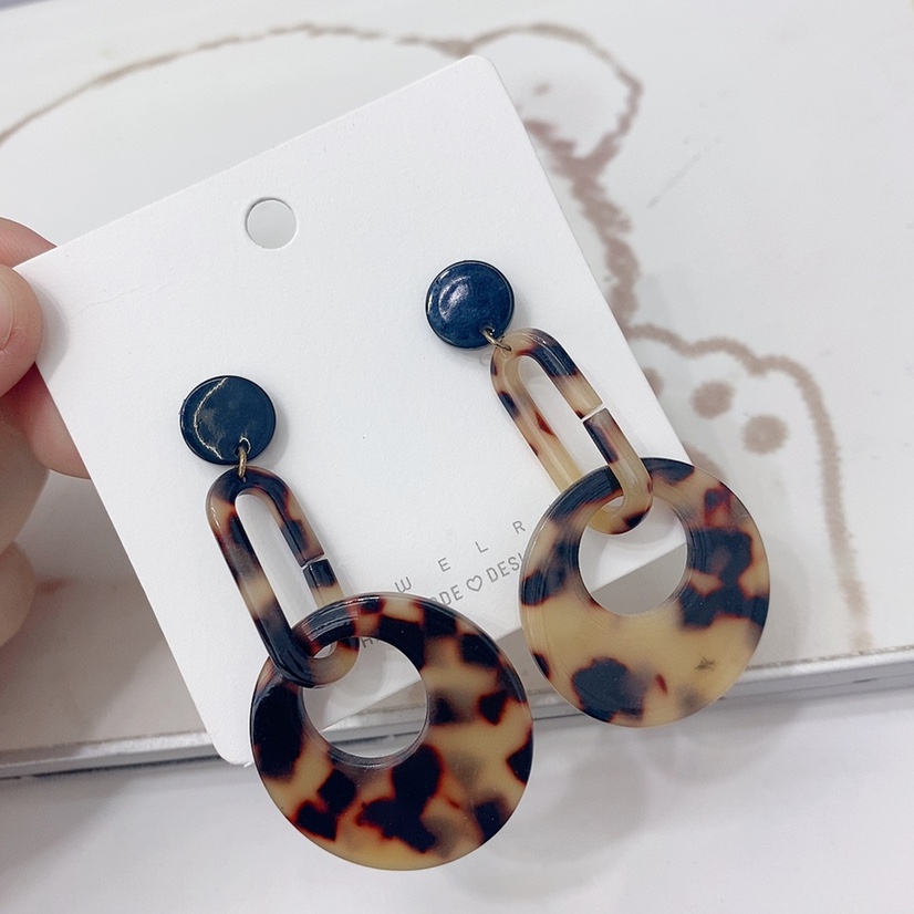 "Super large brand style acrylic series earrings with leopard print texture in Internet celebrity style. details Picture