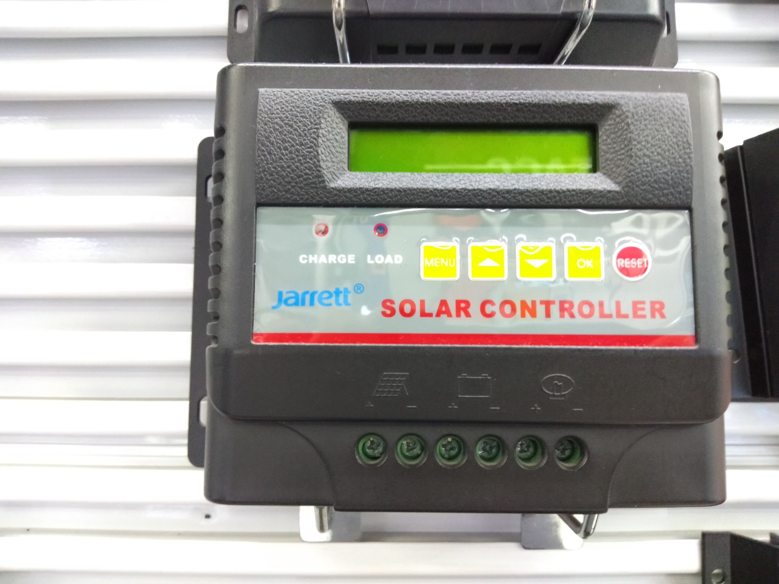 Solar controller PWM factory direct sales 10-60A