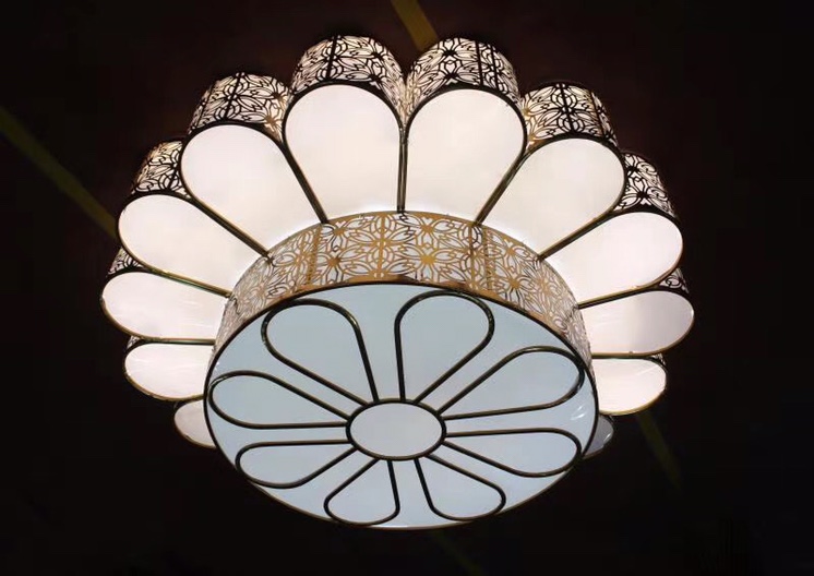 New Love River background wedding props, wedding supplies, aerial pendants, ceiling decorations, crystal hotel ceiling decoration, ceiling