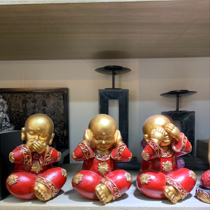Antique bright red and gold little Novice Monk set home decoration, handicraft, Buddha statue decoration, table decoration
