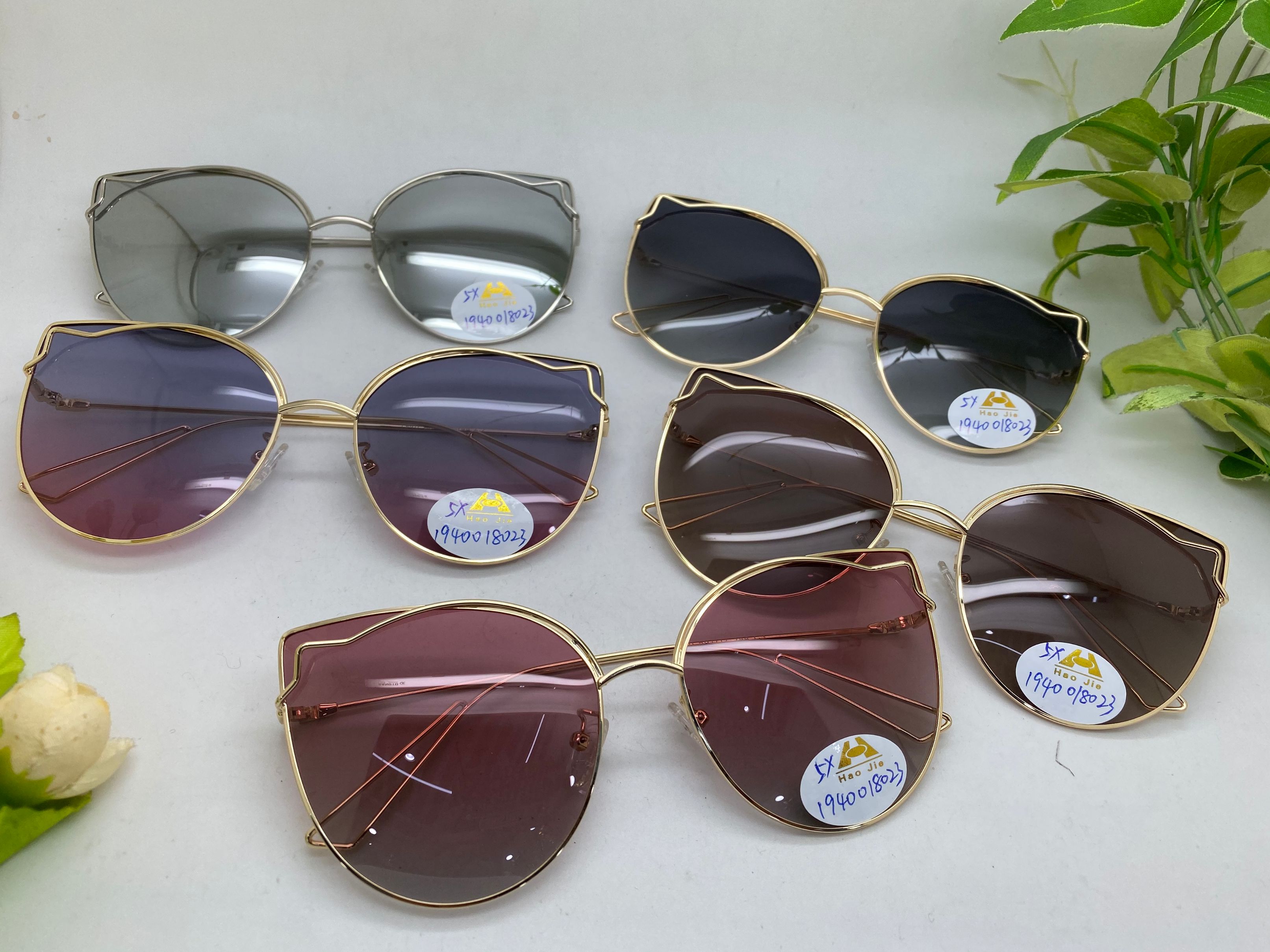 2020 New sunglasses polarizing lens female cat eye Europe and The United States full figure