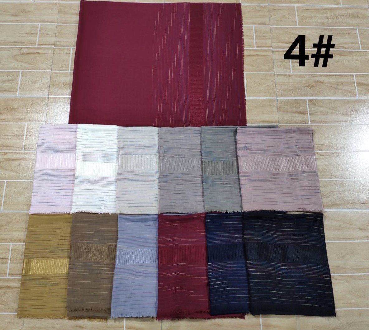 Gold scarf
Jacquard solid color series 4