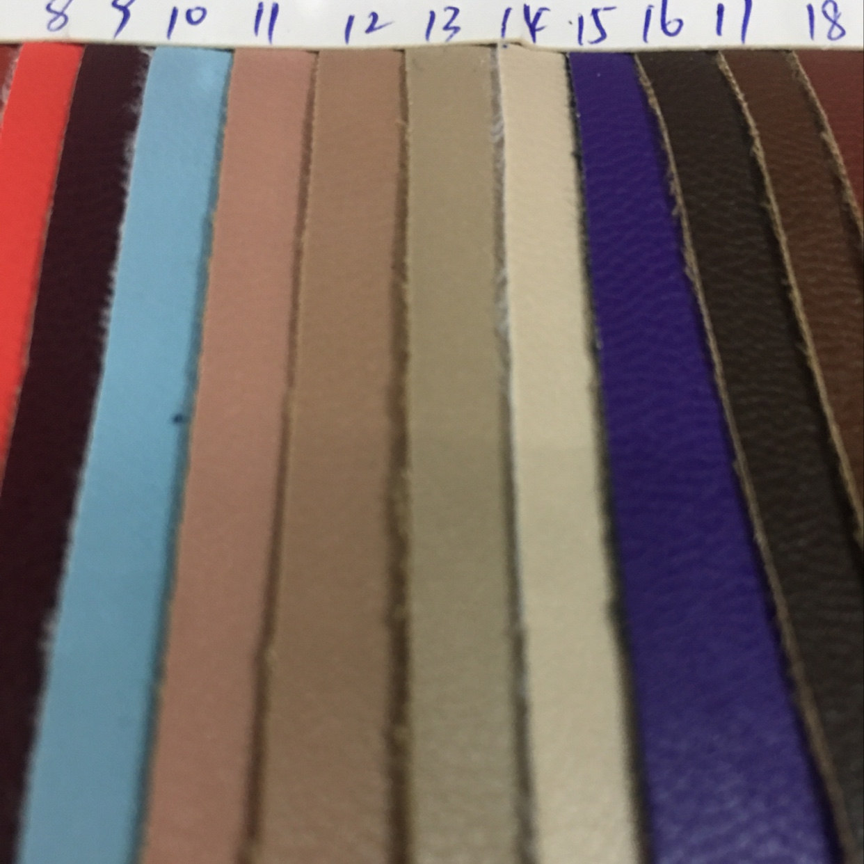 Hot-selling new stretch clothing leather in large stock, high, medium and low-end bags, sofas, shoe materials and fabrics Application Scenario