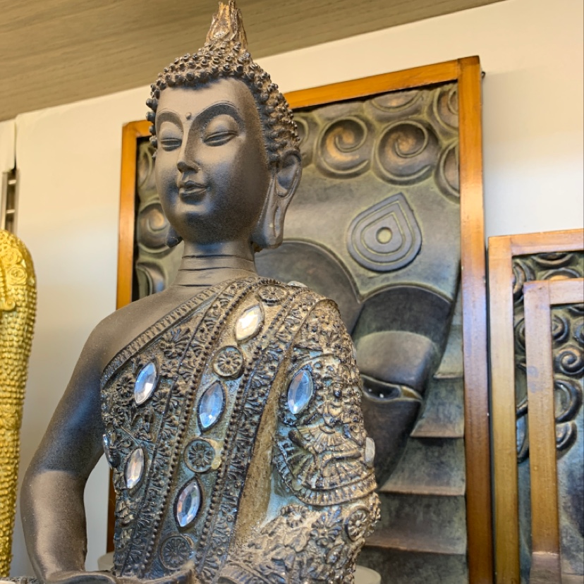 Buddha statue ornaments, handicrafts, candlestick ornaments, creative home decorations, diamond-encrusted Thai imported Buddha statue decorative stands Specification image